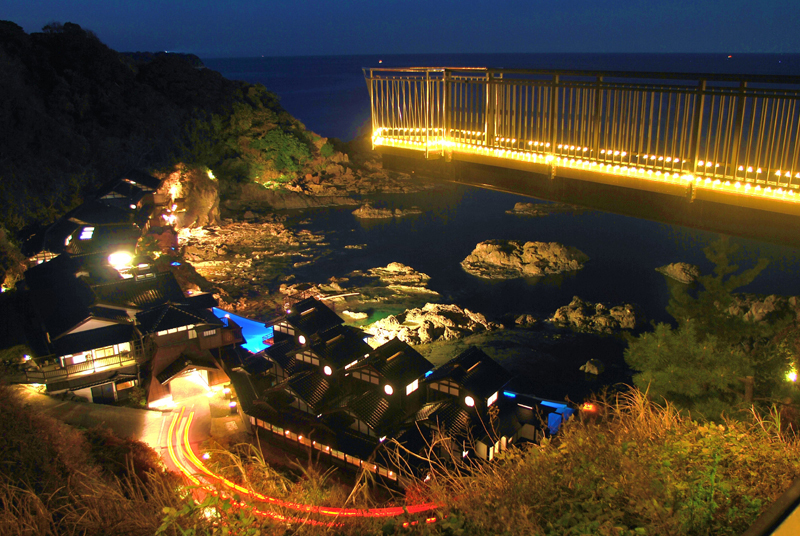 奇跡の超絶景 能登半島最先端 聖域の岬に佇む温泉 ランプの宿 Superb View Japan Onsen ウイキペディアでも「日本三大絶景